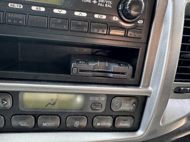 日野レンジャー冷蔵冷凍ウイング中型（4t）[写真20]