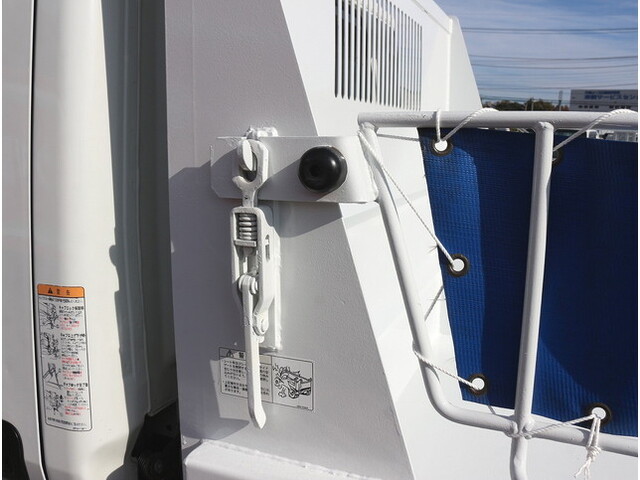 三菱ふそうキャンターダンプ小型（2t・3t）[写真11]