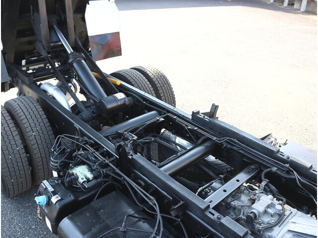 三菱ふそうキャンターダンプ小型（2t・3t）[写真15]