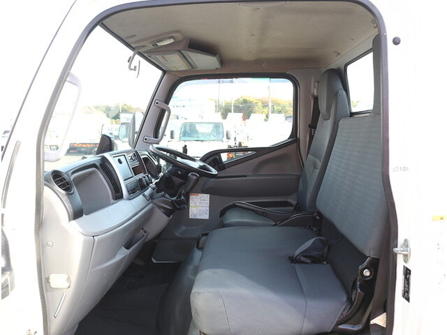 三菱ふそうキャンターダンプ小型（2t・3t）[写真34]