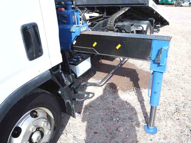 いすゞエルフセーフティクレーン3段小型（2t・3t）[写真14]