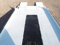 いすゞエルフセーフティクレーン3段小型（2t・3t）[写真15]