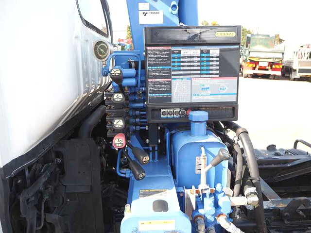 いすゞエルフセーフティクレーン3段小型（2t・3t）[写真15]