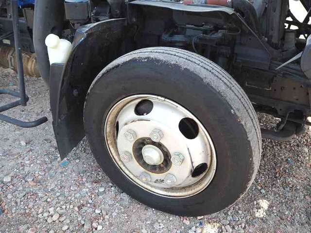 いすゞエルフセーフティクレーン3段小型（2t・3t）[写真19]