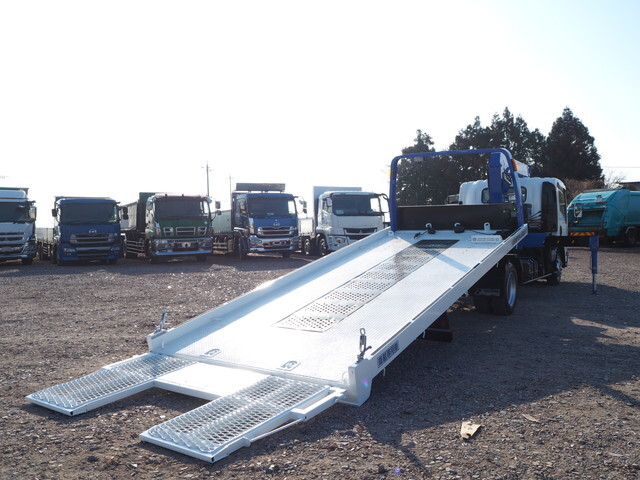 いすゞエルフセーフティクレーン3段小型（2t・3t）[写真02]