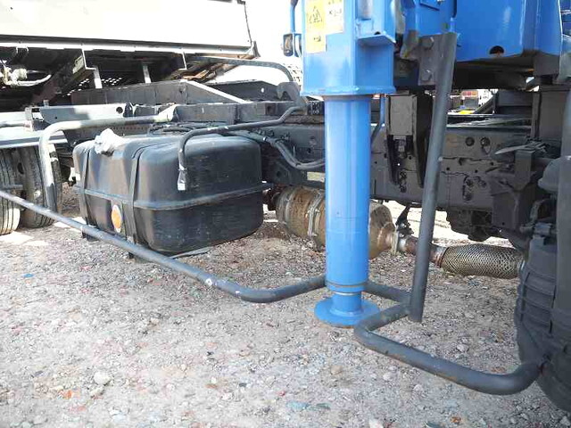 いすゞエルフセーフティクレーン3段小型（2t・3t）[写真20]