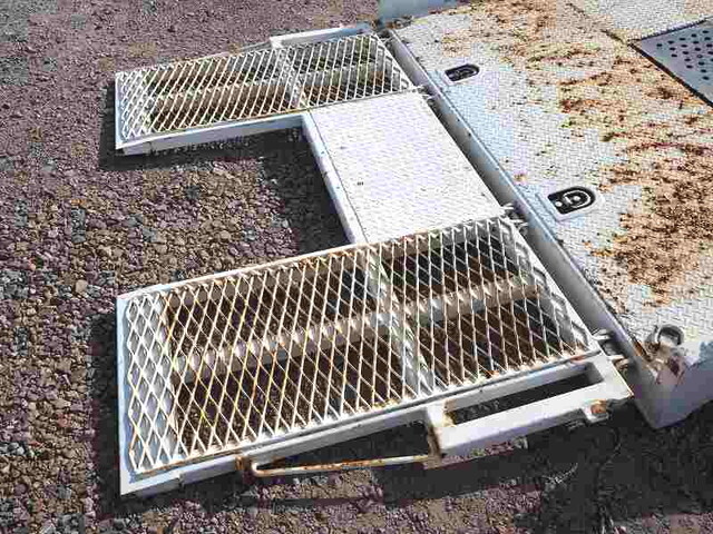 いすゞエルフセーフティクレーン3段小型（2t・3t）[写真24]