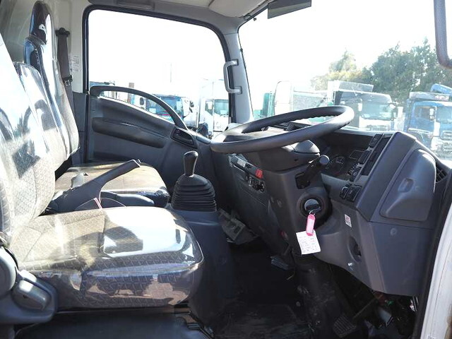 いすゞエルフセーフティクレーン3段小型（2t・3t）[写真35]