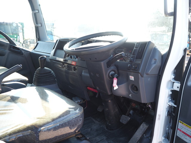 いすゞエルフセーフティクレーン3段小型（2t・3t）[写真35]