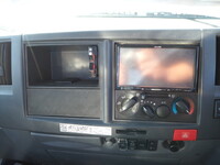 いすゞエルフセーフティクレーン3段小型（2t・3t）[写真38]