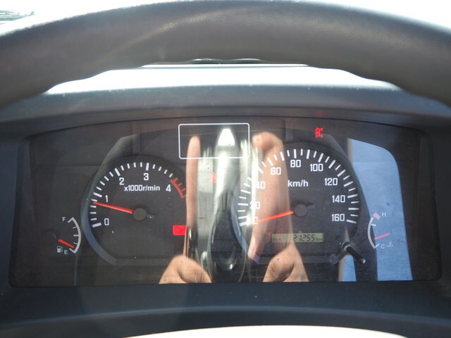 いすゞエルフセーフティクレーン3段小型（2t・3t）[写真39]