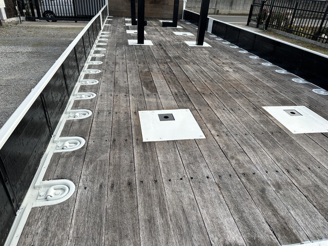 三菱ふそうファイター平ボディ増トン（6t・8t）[写真12]