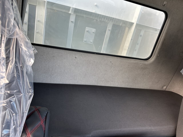 三菱ふそうファイター平ボディ増トン（6t・8t）[写真36]