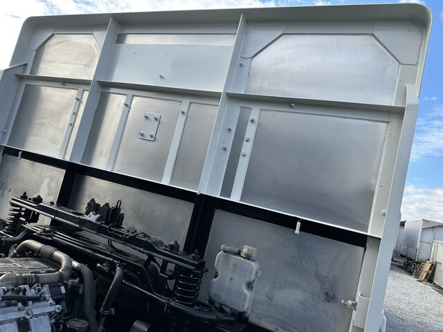 三菱ふそうファイター平ボディ増トン（6t・8t）[写真05]