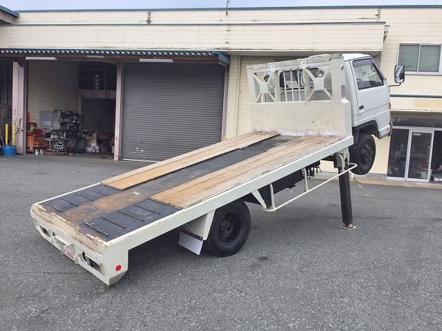 いすゞエルフセルフローダー小型（2t・3t）[写真02]