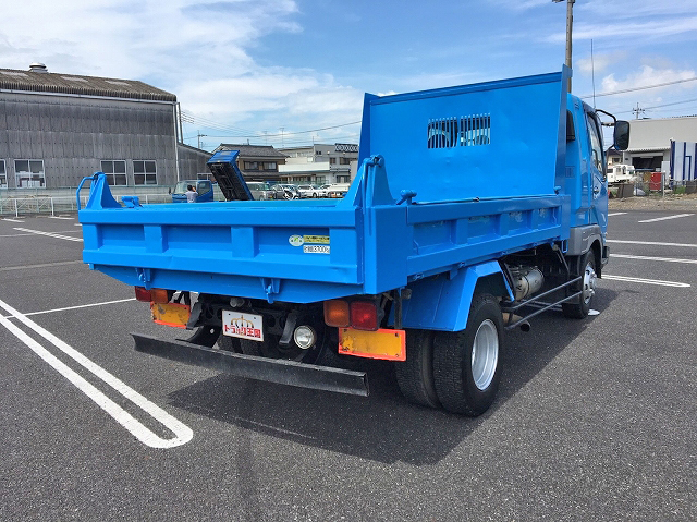 三菱ふそうファイターダンプ中型（4t）[写真02]