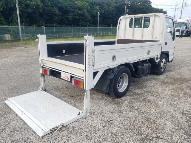 いすゞエルフ平ボディ小型（2t・3t）[写真02]