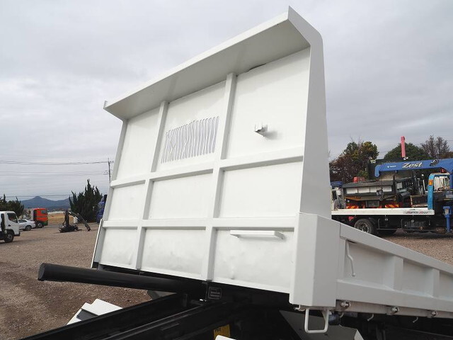 いすゞエルフローダーダンプ小型（2t・3t）[写真12]