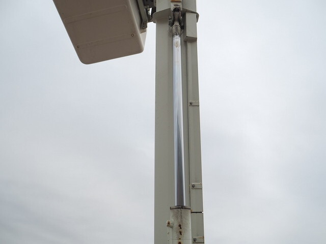 いすゞエルフ高所作業車小型（2t・3t）[写真12]