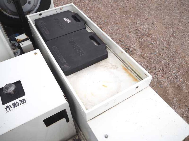 いすゞエルフ高所作業車小型（2t・3t）[写真14]