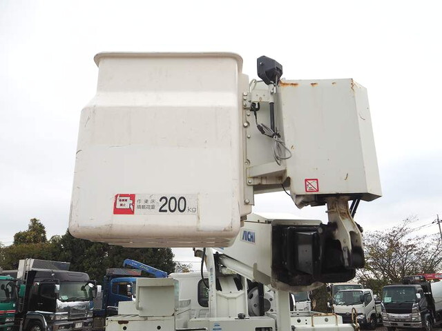 いすゞエルフ高所作業車小型（2t・3t）[写真19]