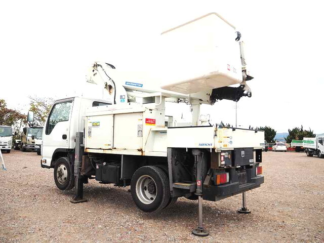 いすゞエルフ高所作業車小型（2t・3t）[写真02]