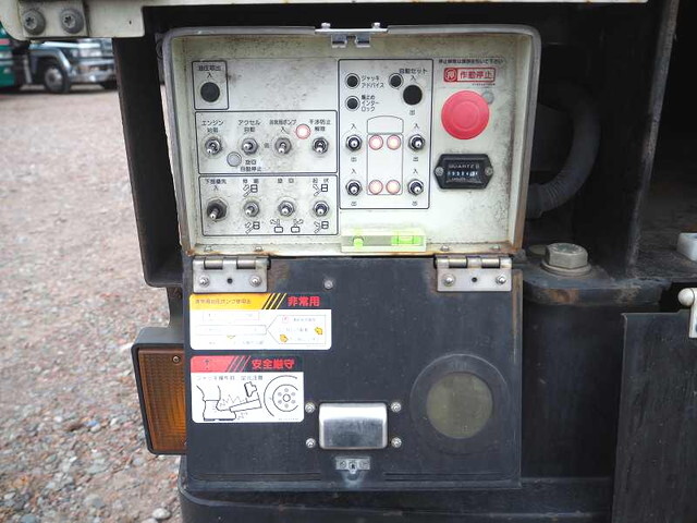 いすゞエルフ高所作業車小型（2t・3t）[写真26]