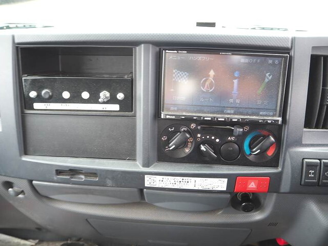 いすゞエルフ高所作業車小型（2t・3t）[写真39]