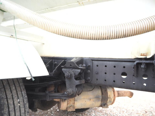 三菱ふそうキャンター散水車小型（2t・3t）[写真24]