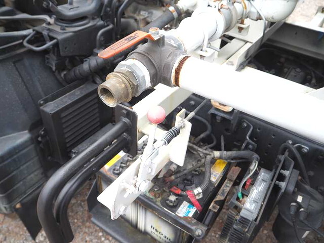 三菱ふそうキャンター散水車小型（2t・3t）[写真29]