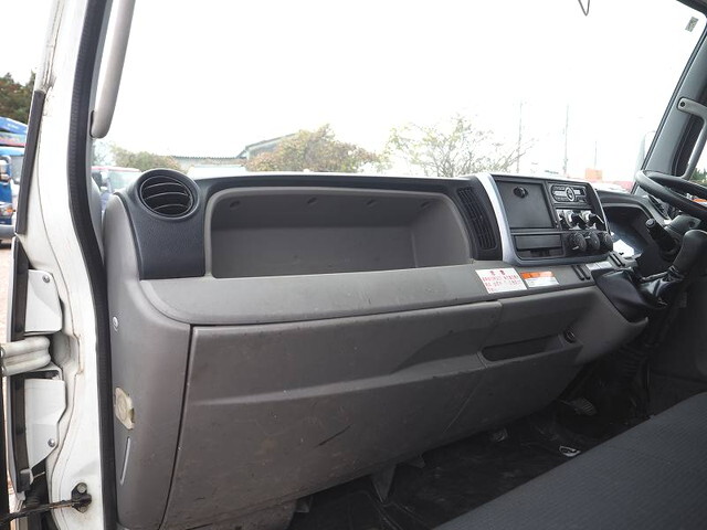 三菱ふそうキャンター散水車小型（2t・3t）[写真35]