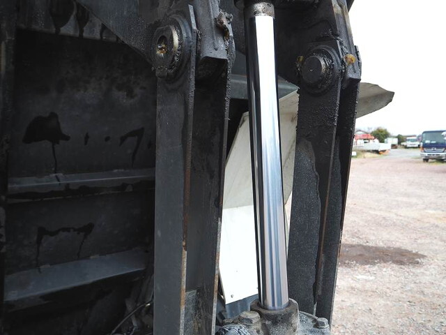 いすゞエルフダンプ小型（2t・3t）[写真16]