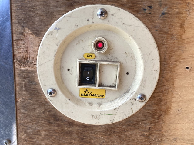 いすゞエルフアルミバン小型（2t・3t）[写真15]