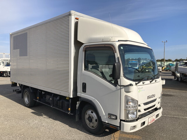 いすゞエルフアルミバン小型（2t・3t）[写真03]
