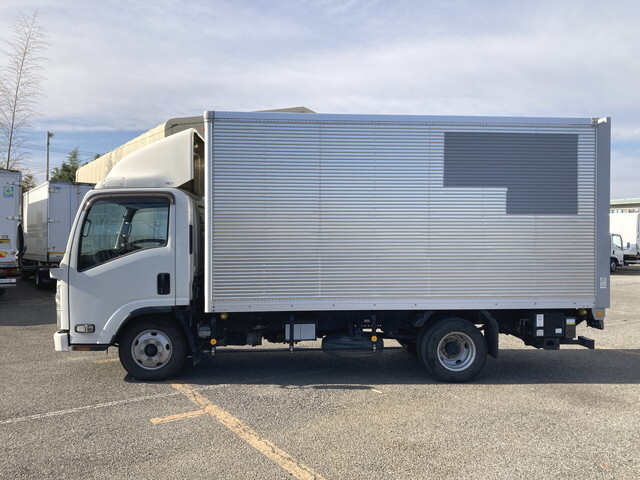 いすゞエルフアルミバン小型（2t・3t）[写真05]