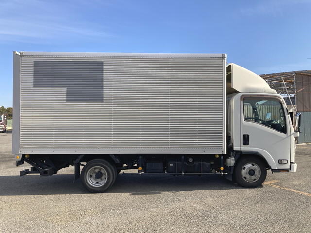いすゞエルフアルミバン小型（2t・3t）[写真06]