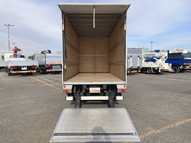 いすゞエルフアルミバン小型（2t・3t）[写真09]