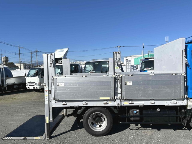 三菱ふそうキャンターアルミブロック小型（2t・3t）[写真12]