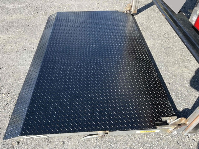 三菱ふそうキャンターアルミブロック小型（2t・3t）[写真22]