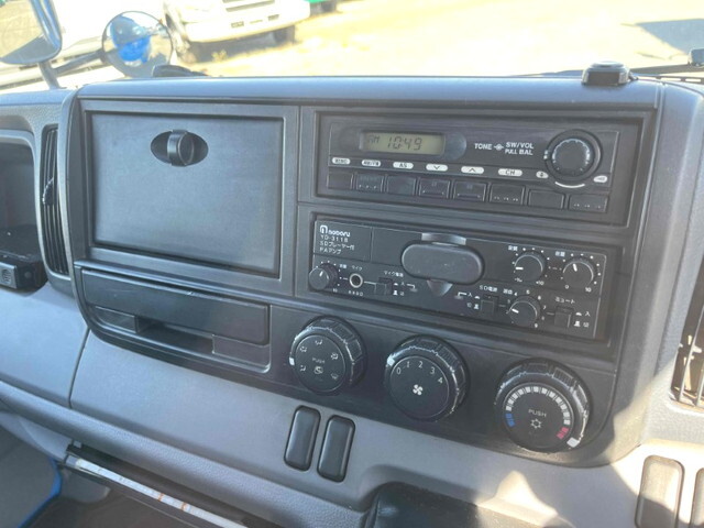 三菱ふそうキャンターアルミブロック小型（2t・3t）[写真35]