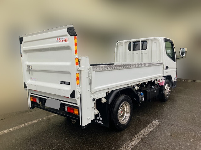 三菱ふそうキャンター平ボディ小型（2t・3t）[写真02]