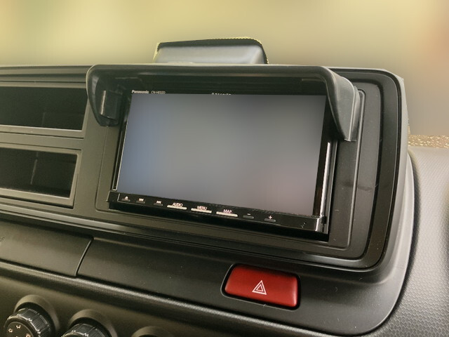 三菱ふそうキャンター平ボディ小型（2t・3t）[写真32]