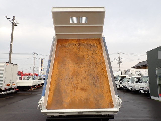 いすゞフォワードダンプ中型（4t）[写真10]