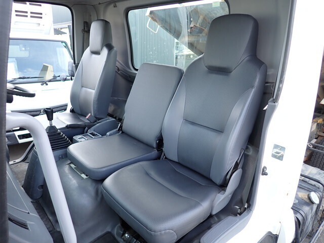 いすゞフォワードダンプ中型（4t）[写真34]