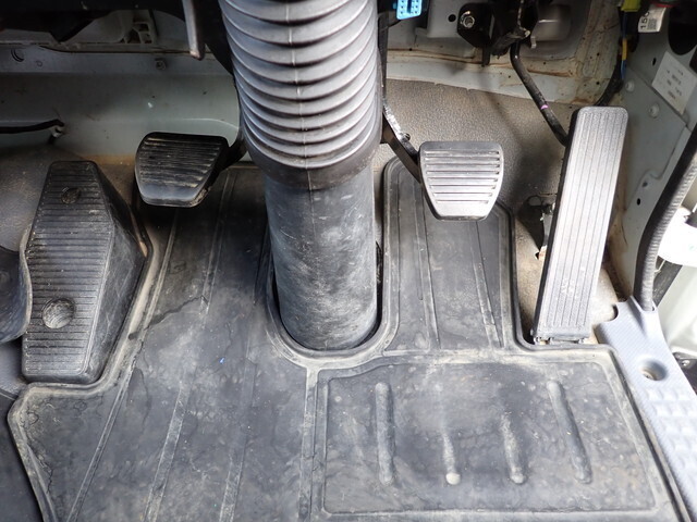 いすゞフォワードダンプ中型（4t）[写真35]