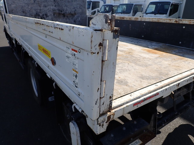 いすゞエルフダブルキャブ（Wキャブ）小型（2t・3t）[写真13]