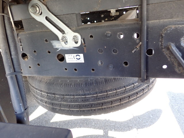 いすゞエルフダブルキャブ（Wキャブ）小型（2t・3t）[写真23]