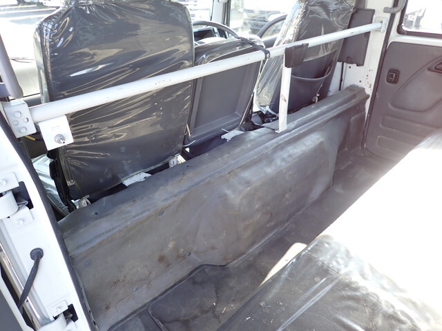 いすゞエルフダブルキャブ（Wキャブ）小型（2t・3t）[写真33]