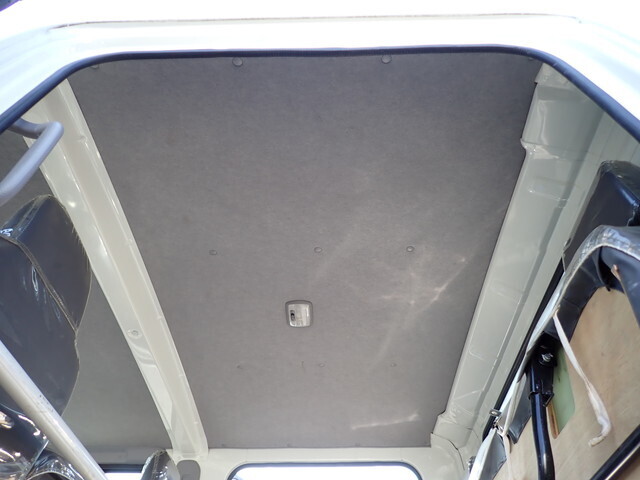 いすゞエルフダブルキャブ（Wキャブ）小型（2t・3t）[写真36]