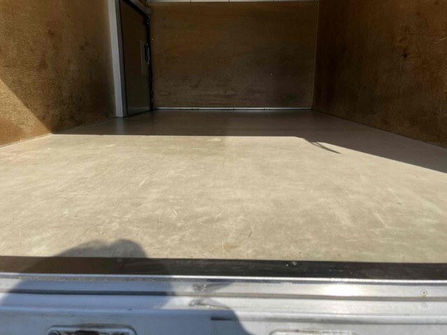 いすゞエルフアルミバン小型（2t・3t）[写真11]